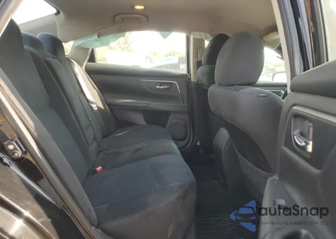 2015 Nissan Altima 2.5 z USA, uszkodzony, nr VIN 1N4AL3AP5FC585941